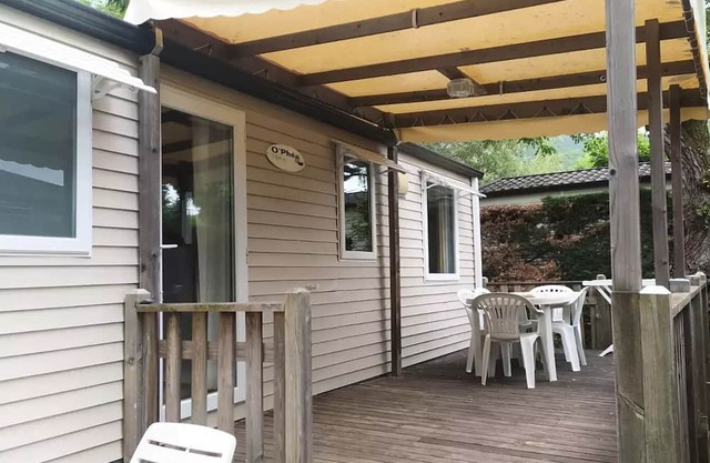 Camping Flower La Rivière * - Family Confort mobile home 32m² (3 bedrooms) + Covered terrace + Air conditioning 8 people