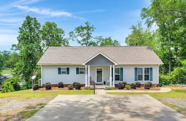 Amazing, Lake Front Home With Boat Dock