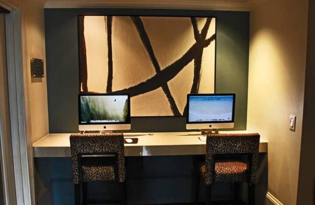 Luxury Apartment on Wilshire Corridor L09