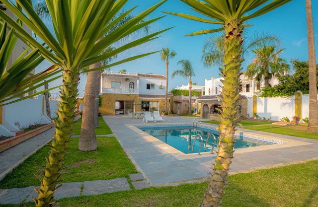 Cabo negro villa with large garden, swimming pool and barbecue area