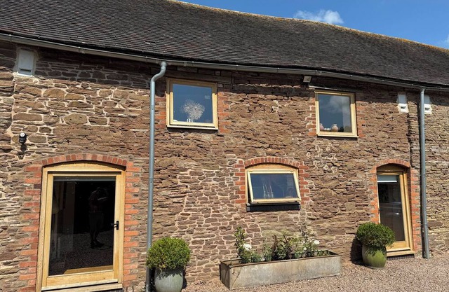 THE ART HOUSE, romantic, luxury holiday cottage in Stoke Prior