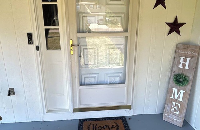 Charming, 3-bedroom house with WiFi and AC in delightful Reynoldsburg,Ohio!