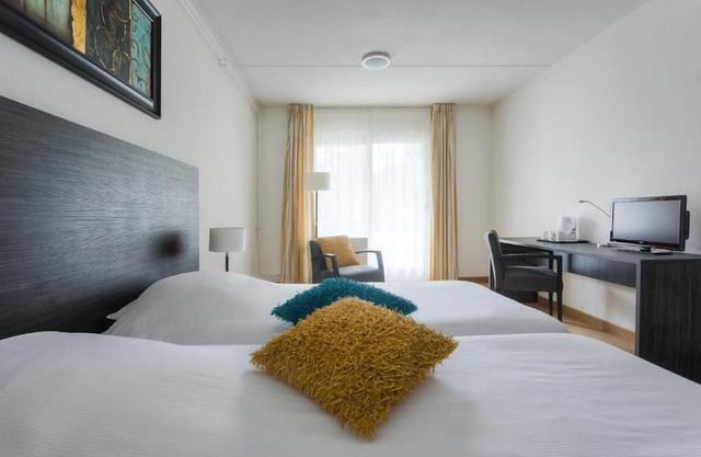Tranquil Nature Stay Near Giethoorn Canals & Weerribben-Wieden Trails