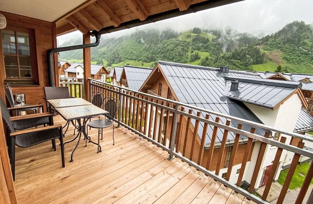 Lovely apartment for 6 people with WIFI, pool, TV, terrace and parking