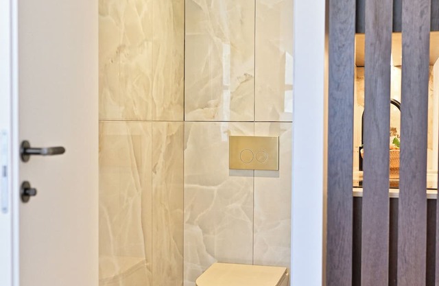 Hotel-style 2-room apartment nestled in rue des Canettes 6 eme