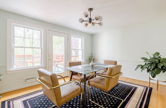3-bedroom house in peaceful Brighton-Rochester with WiFi, AC. Enjoy your stay