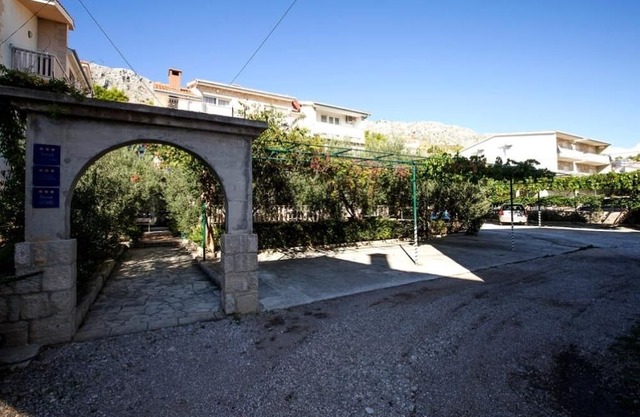 Apartman Villa Josipa - Duće: 50 M od Plaze