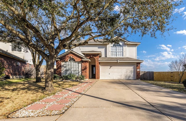 Welcoming Comfortable 2-bed 2 Full Bath House