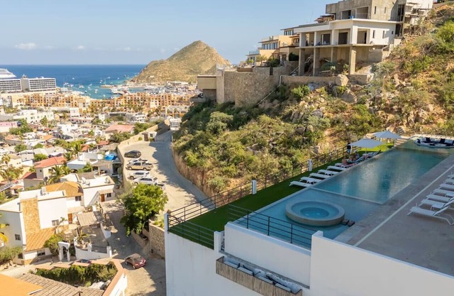 The best views and location, 2 BD