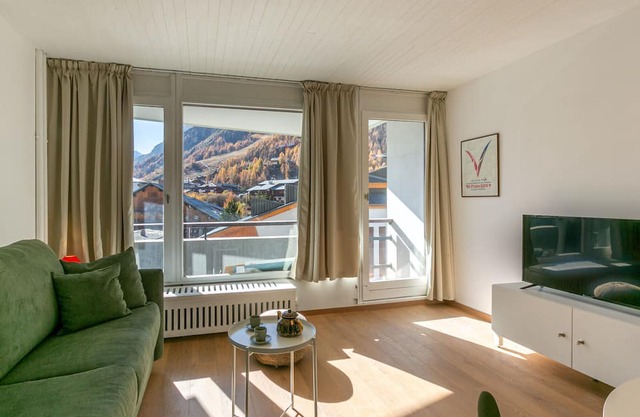 Cozy studio for 4 with balcony and wifi in Val-d'Isère