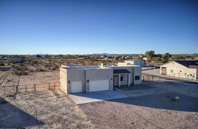Stunning Sonoran Horse Property on Desert Acre