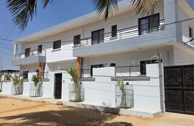 Luxurious and spacious 6-bedroom house in Saly with AC, WiFi, kids pool