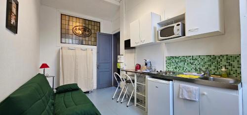 Studio 12