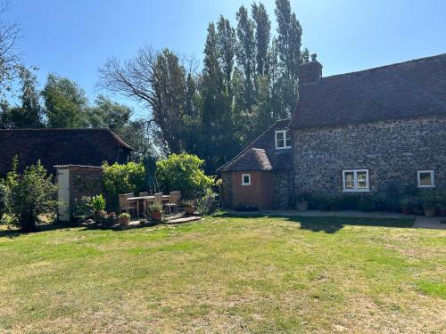 Invicta Cottage