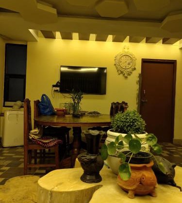 Dahal abode