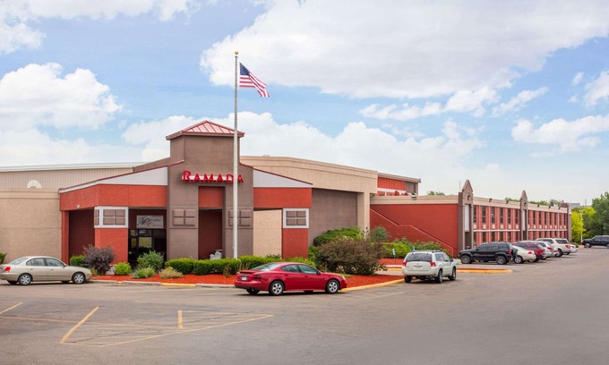 Kearney Hotel | Ramada by Wyndham Kearney