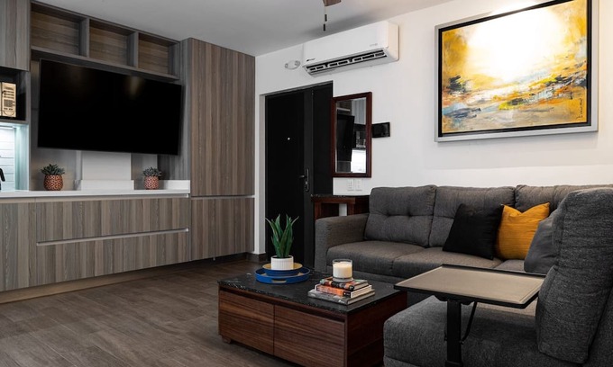 Monterrey Apartment | New, 7 min to Gallerias modern in Tulancingo 1