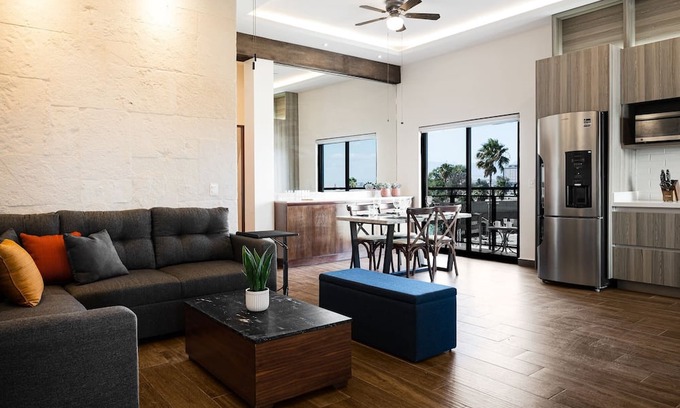 Monterrey Apartment | Luxurious PH with amenities & incredible view