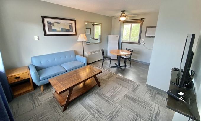 Rapid City House | Suite 309 - Gorgeous 2nd floor Apartment