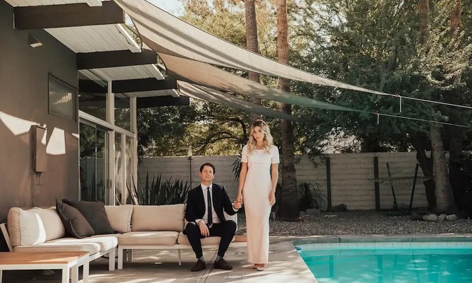 Sunmor House | Krisel's Glass Cabin—an Architecturally Designed Wonder featured at Modernism Wk
