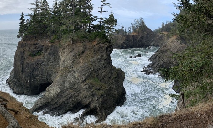 Brookings House | Easy Living Oregon Coast Townhome - Ocean View!