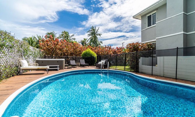 Seybold House | Villa Aqua Royal huge 6BD Heated pool jacuzzi BBQ