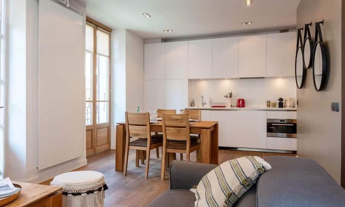 Annecy Old Town Apartment | ANNAPURNA, Annecy Rent Lodge