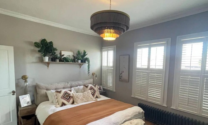 Snaresbrook House | Luxury Bohemian 3BD Family Home - Wanstead!