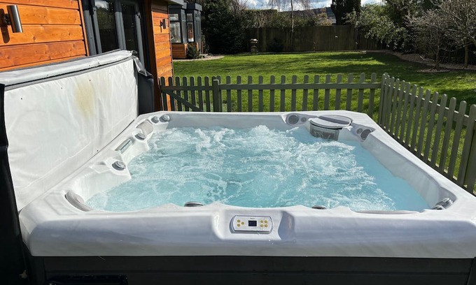 Ashwick Apartment | Lovely Somerset retreat with private indoor heated pool, sauna and hot tub