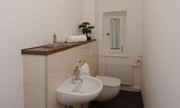 Coburg Apartment | Apartment in a quiet location with a parking space