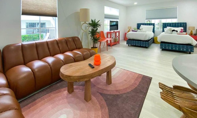 South Pointe Condo | 110 - SOFI 2 Bedroom - Heated Pool, 2 blocks from Beach!