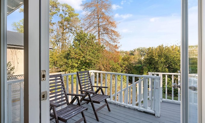 Saint Simons Heights House | Hosting Long Term Renters, FLETC and big dog friendly. Sleeps 8