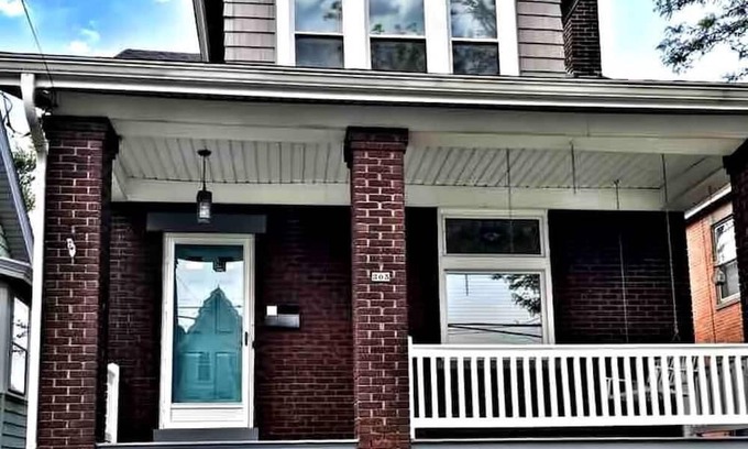 St. Bernard House | Entire 2 Bedroom Home - Close to Everything
