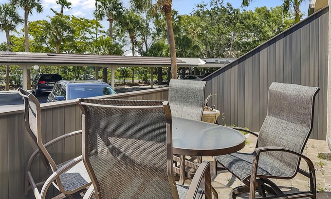 Siesta Key Condo | Two Bedroom Two Bath at Harbor Towers