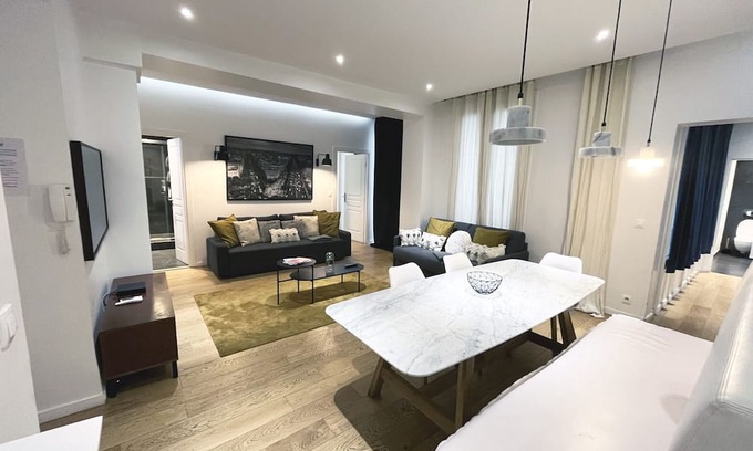 Strasbourg -Saint-Denis Apartment | Urban Flat 69 - Beautiful Parisian Apartment in Center of Paris