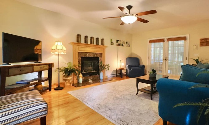 Pocono Lake House | Pocono Lake Getaway: Pool, Tennis, and Basketball!