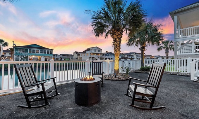 North Myrtle Beach House | Experience North Myrtle Beach on the water!