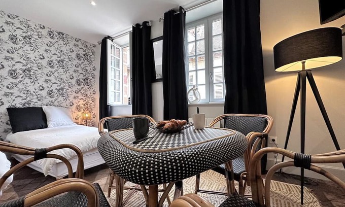 Moulins Apartment | Apartment Moulins, 1 bedroom, 2 persons
