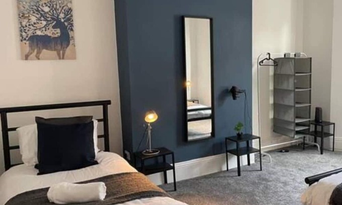 Gateshead Condo | Fully refurbished 2 bed*contractors*families*wifi