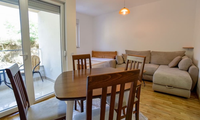 Becici Apartment | Sea View Flat w Balcony 5 min to Beach in Budva