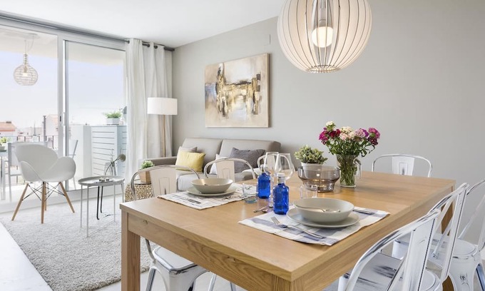 Sitges Town Center Apartment | Sitges Spaces Oasis Penthouse - 3 Bedroom/2 Bath/Terrace/Pool- Sleeps 8 (6+2)
