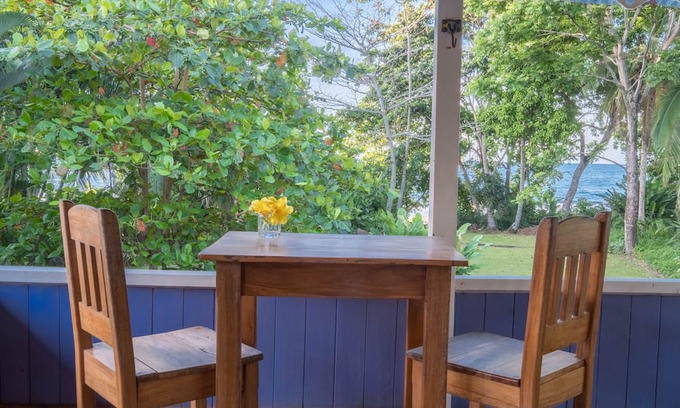Puerto Viejo de Talamanca House | Beautiful Beachfront Property - Fiberoptic Internet