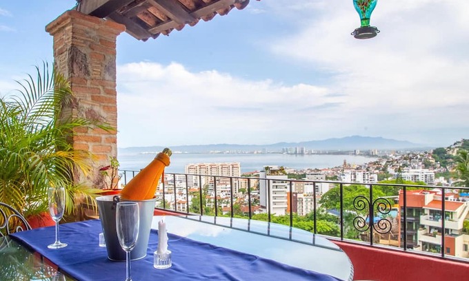 Romantic Zone Condo | Casa Chachalaca Puerto Vallarta