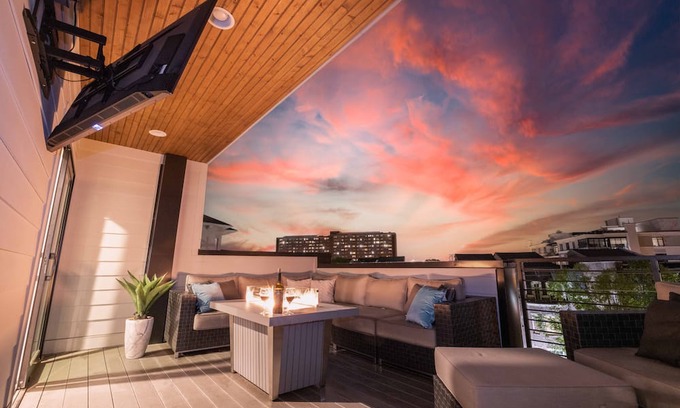West End House | Country Muse - Mins To Broadway - Rooftop Patio