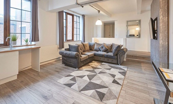 RopeWalks Apartment | Host & Stay | Concert Square