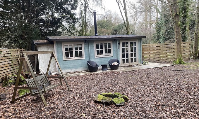 Crawley Down Cabin | Private Woodland Cabin