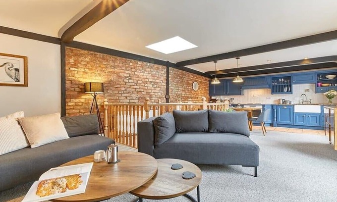 South Charlton Apartment | Host & Stay | The Burrow