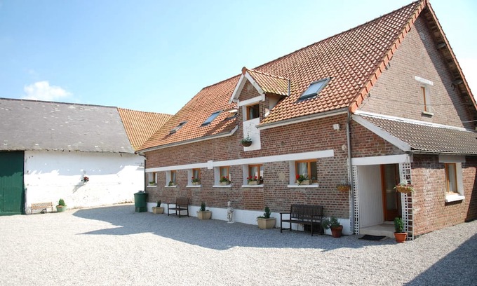 Capelle-les-Hesdin House | Accommodation / Gîtes / Spacious