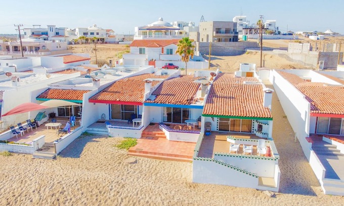 Las Conchas House | Mariposa - Wonderful oceanfront two bedroom, two bath condo