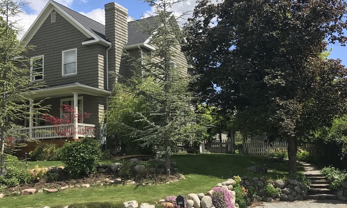 Salt Lake City House | WELCOME TO YOUR HOME AWAY FROM HOME!